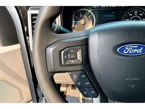 Used 2017 Ford F150 XLT AWD/4WD image 10