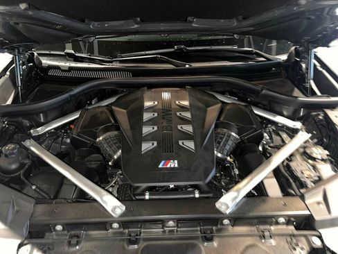 Used 2024 BMW X5 M60i AWD/4WD image 9