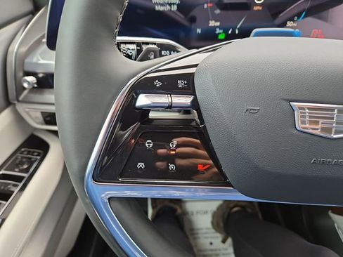 New 2026 Cadillac Vistiq Luxury image 18