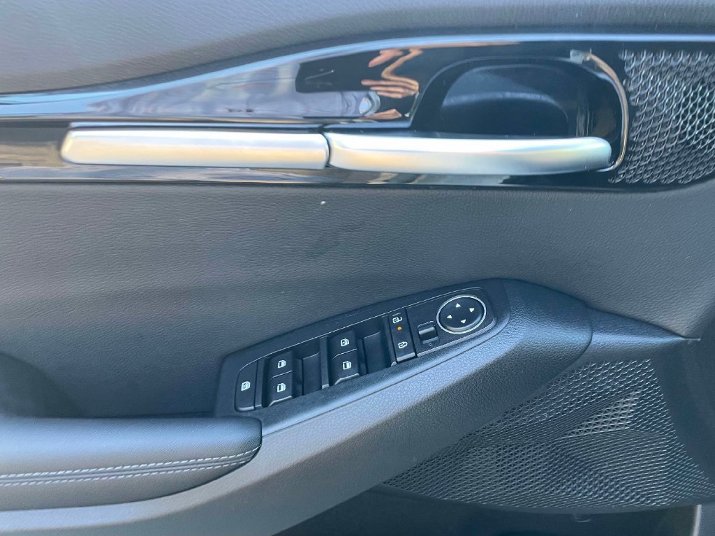 Used 2025 Kia Seltos S AWD/4WD image 19