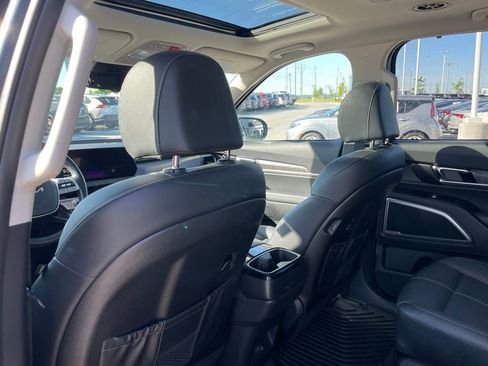 Certified 2023 Kia Telluride EX w/ EX Captain's Chair Package AWD/4WD image 27