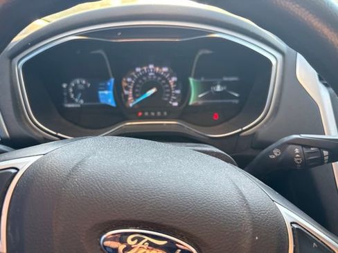 Used 2014 Ford Fusion SE FWD image 10