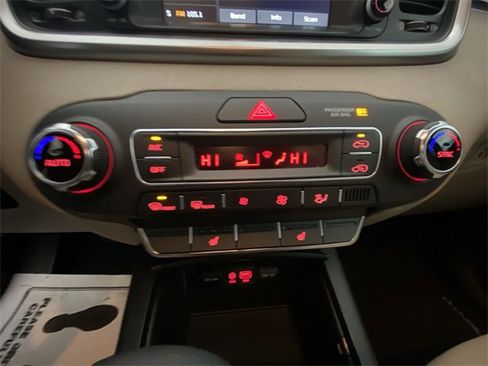 Used 2020 Kia Sorento LX w/ LX I4 Convenience Package image 18