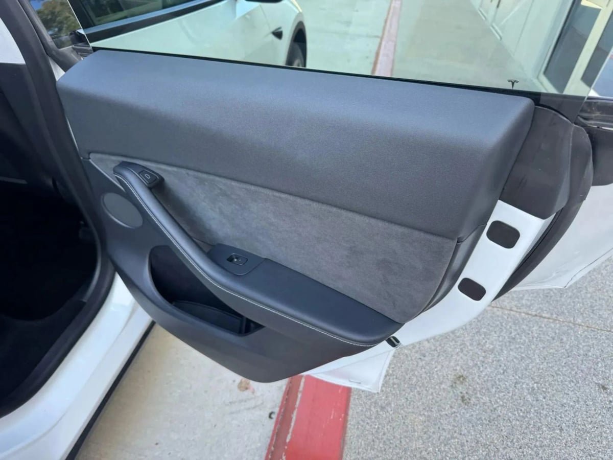 Used 2023 Tesla Model Y Long Range AWD/4WD image 34
