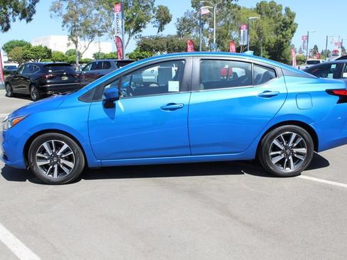 Used 2021 Nissan Versa SV FWD image 6