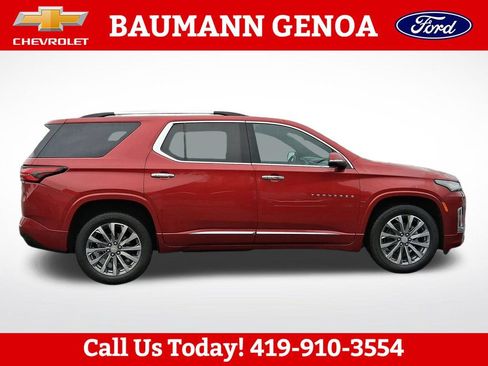 Used 2023 Chevrolet Traverse Premier w/ LPO, Floor Liner Package AWD/4WD image 6