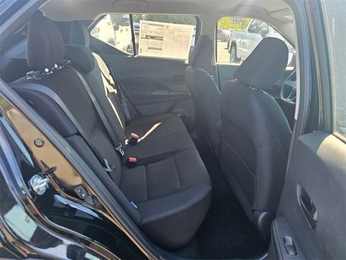 New 2025 Nissan Kicks Play S image 25