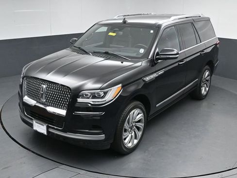 Certified 2023 Lincoln Navigator Reserve AWD/4WD image 50
