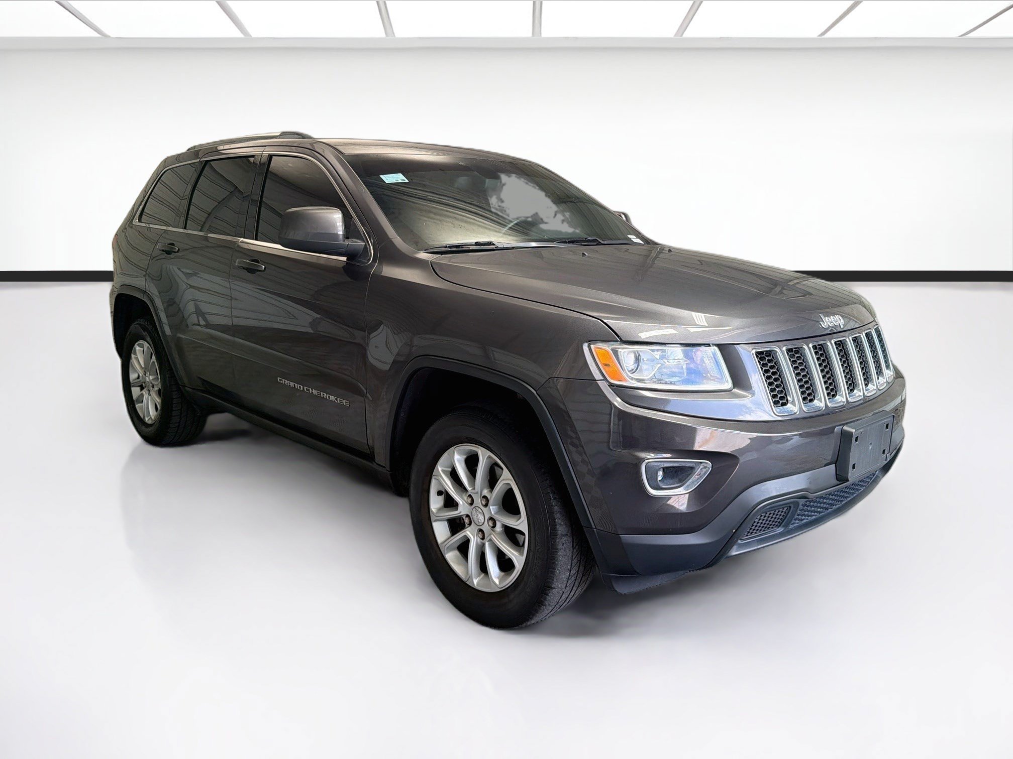 Used 2016 Jeep Grand Cherokee Laredo w/ Quick Order Package 23E RWD image 3