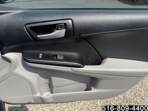 Used 2014 Toyota Camry LE FWD image 29