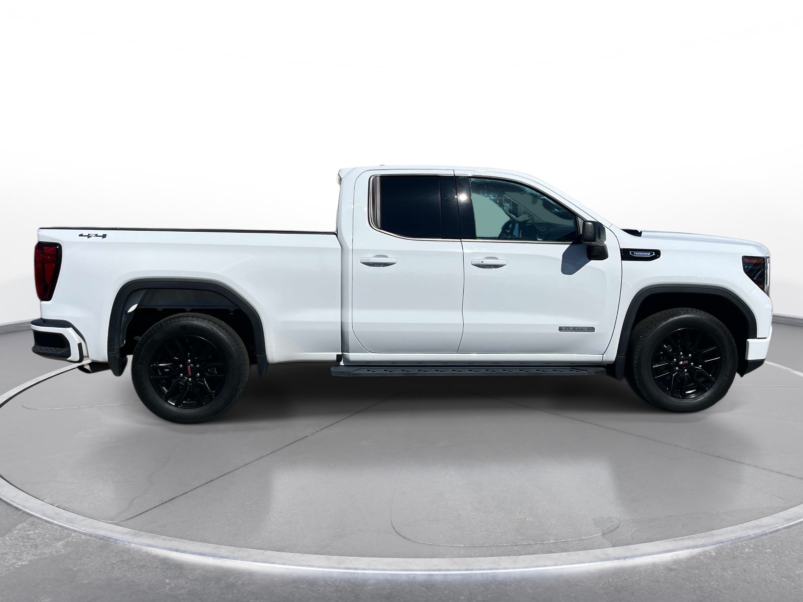 Used 2024 GMC Sierra 1500 Elevation AWD/4WD image 3