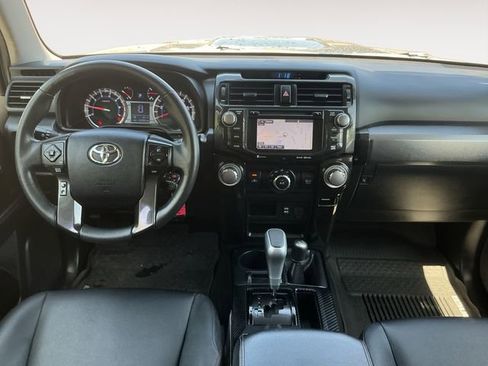 Used 2019 Toyota 4Runner TRD Off-Road Premium AWD/4WD image 10