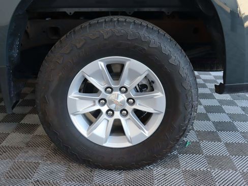 Certified 2025 Chevrolet Silverado 1500 LT w/ LPO, Dark Essentials Package AWD/4WD image 17