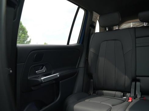 Certified 2026 Mercedes-Benz GLB 250 4MATIC image 37