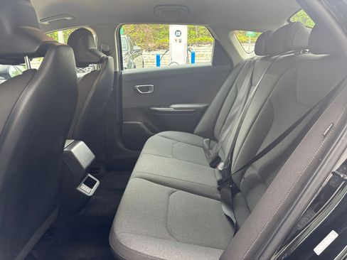 Used 2025 Kia K4 FWD image 27
