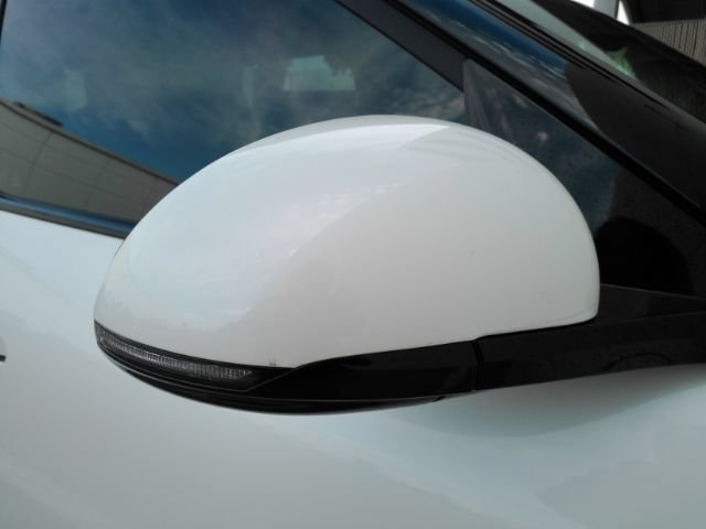 Used 2024 Genesis GV60 RWD image 25