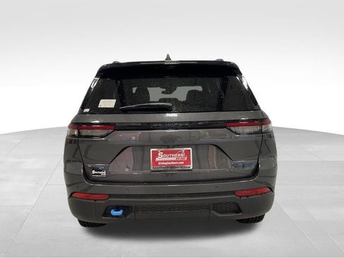 New 2024 Jeep Grand Cherokee Trailhawk w/ Advanced Protech Group II image 7