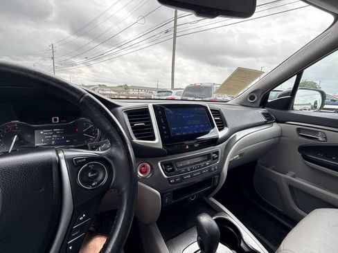 Used 2017 Honda Pilot EX-L image 29