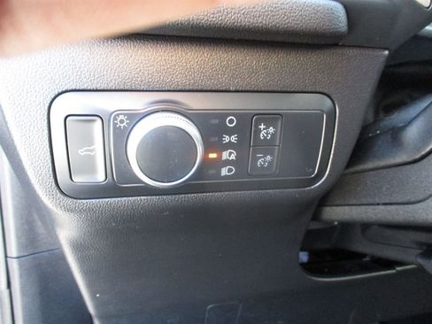 Used 2022 Ford Escape SE w/ Convenience Package image 12