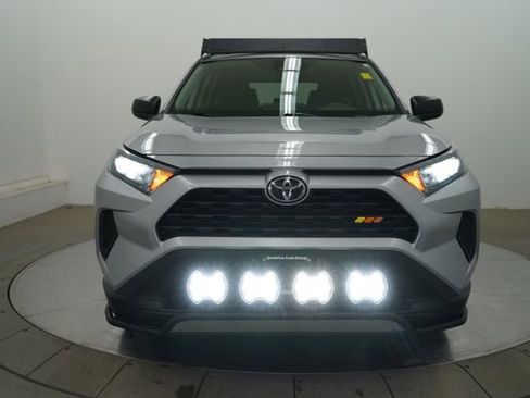 Used 2022 Toyota RAV4 LE image 2