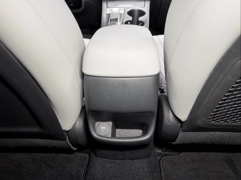 Used 2023 Hyundai Kona Limited w/ Cargo Package FWD image 21