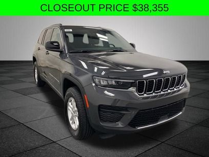 Used 2025 Jeep Grand Cherokee Laredo w/ Luxury Tech Group I