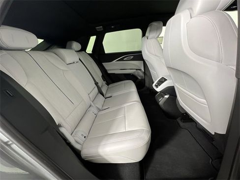 Used 2026 Cadillac Lyriq Premium Luxury image 28