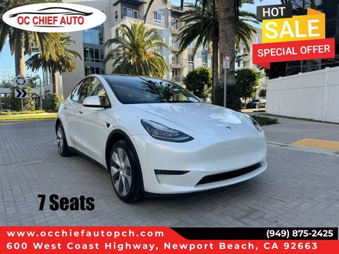 Used 2024 Tesla Model Y Long Range AWD/4WD image 1