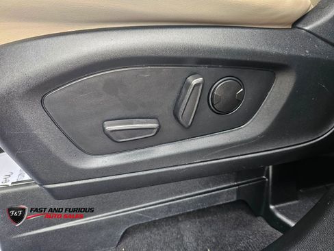 Used 2023 Ford Explorer XLT w/ Equipment Group 202A AWD/4WD image 13