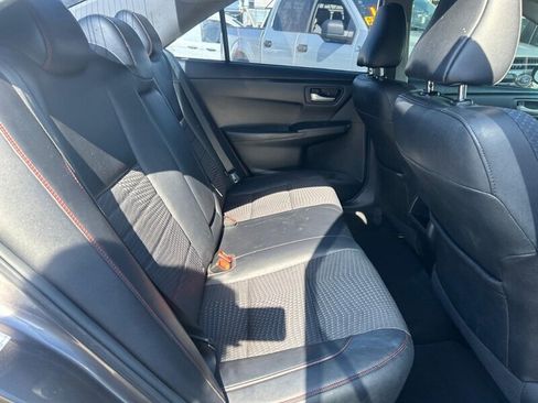 Used 2015 Toyota Camry SE FWD image 22