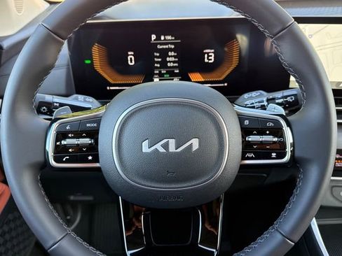 New 2026 Kia Carnival EX image 29