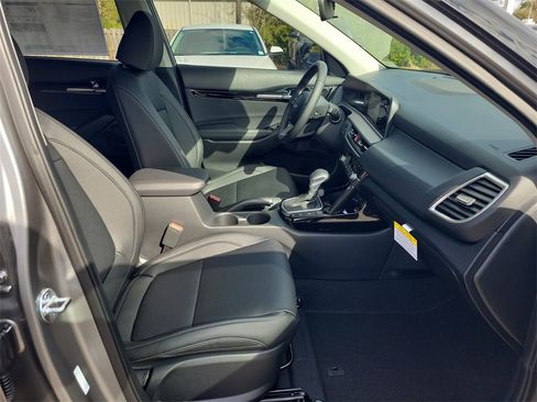 New 2026 Kia Seltos EX image 7