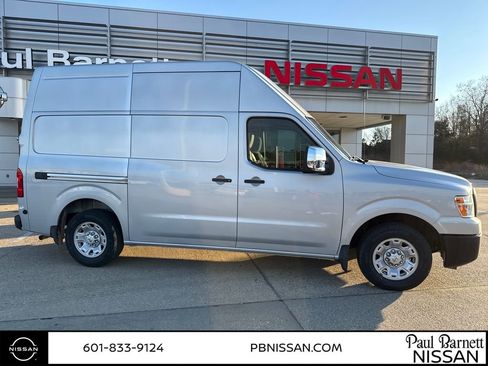 Used 2016 Nissan NV 2500 SV w/ Technology Package image 6