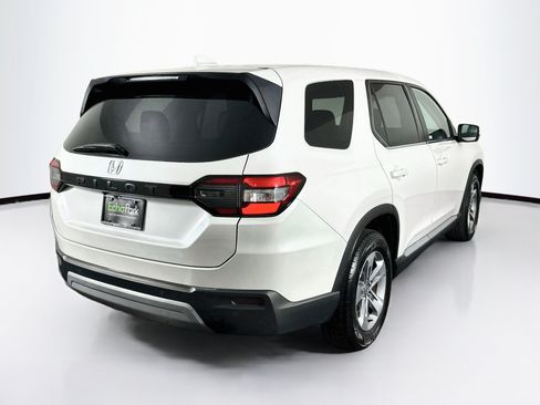 Used 2025 Honda Pilot EX-L image 9