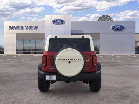 New 2026 Ford Bronco Outer Banks w/ Sasquatch Package AWD/4WD image 5