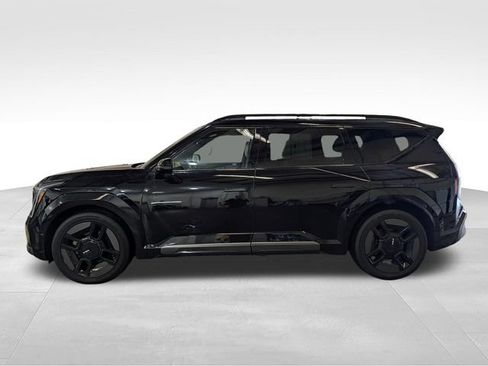 Used 2024 Kia EV9 GT-Line AWD/4WD image 4