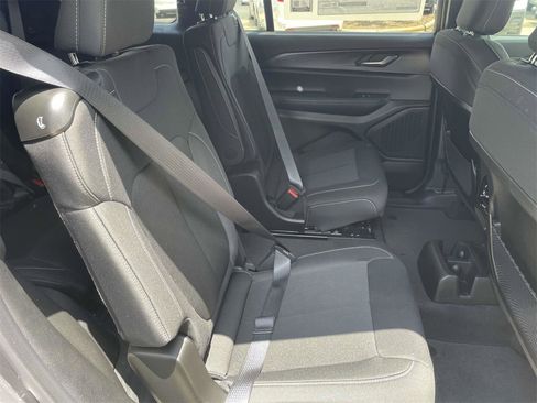 New 2025 Jeep Grand Cherokee L Laredo image 35
