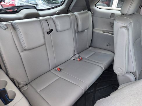 Used 2016 Toyota Highlander Limited FWD image 15