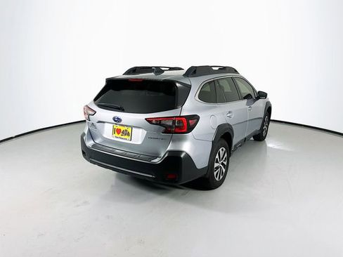 Used 2025 Subaru Outback Premium w/ Popular Package #1A image 9