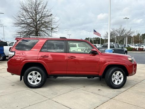 Used 2023 Toyota 4Runner SR5 image 5