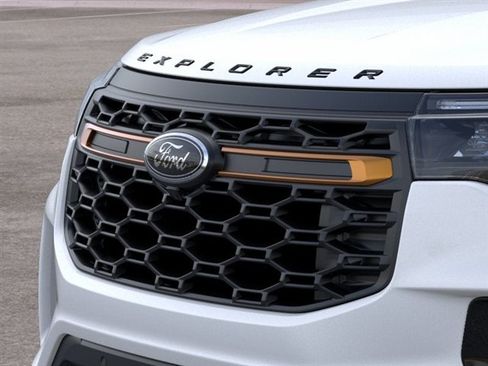 Used 2026 Ford Explorer Tremor w/ Tremor Ultimate Package AWD/4WD image 17
