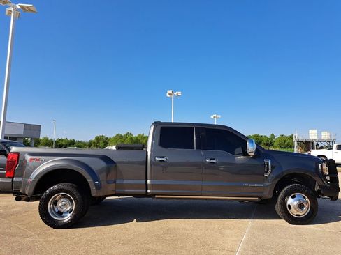 Used 2020 Ford F350 Platinum AWD/4WD image 5