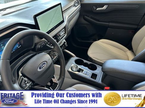 New 2025 Ford Escape SE w/ PHEV Premium Package image 7