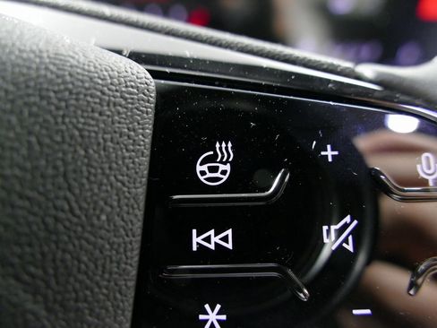 New 2025 Audi Q5 Premium image 17