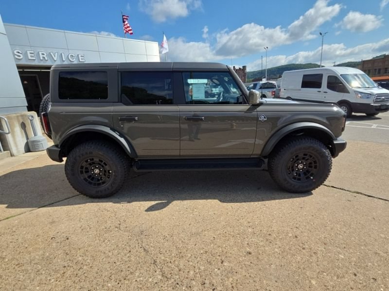 New 2026 Ford Bronco Outer Banks w/ Sasquatch Package AWD/4WD image 8