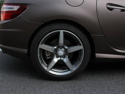 Used 2015 Mercedes-Benz SLK 350 w/ Multimedia Package image 5