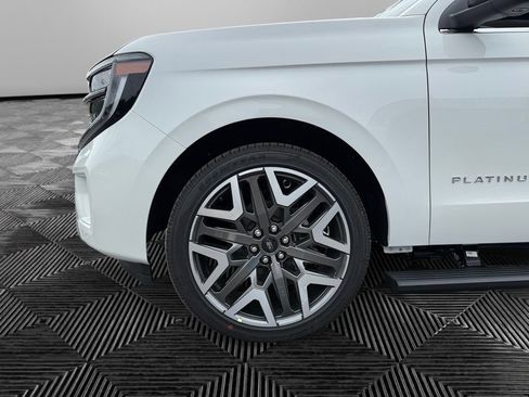 New 2026 Ford Expedition Max Platinum w/ Platinum Ultimate Package AWD/4WD image 9