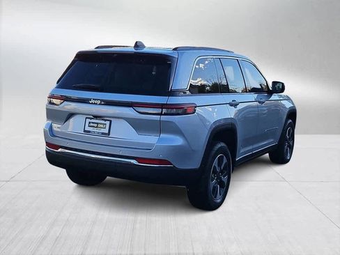 New 2025 Jeep Grand Cherokee Limited 4xe w/ Luxury Tech Group II image 8