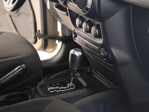 Used 2016 Jeep Wrangler Unlimited Sport w/ Quick Order Package 24S AWD/4WD image 19