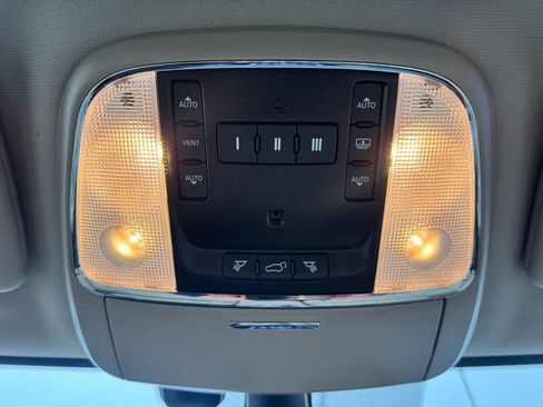 Used 2021 Jeep Grand Cherokee Limited w/ Luxury Group II AWD/4WD image 30